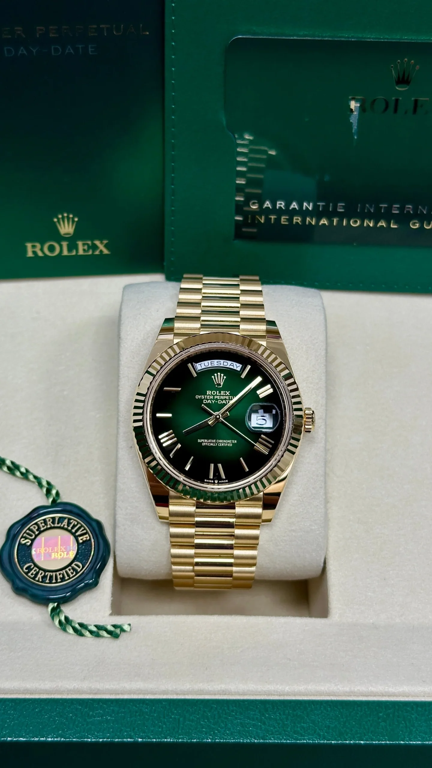 Yellow Gold President Day Date 40mm Green Roman Ombre Dial - 228238 - Image 4