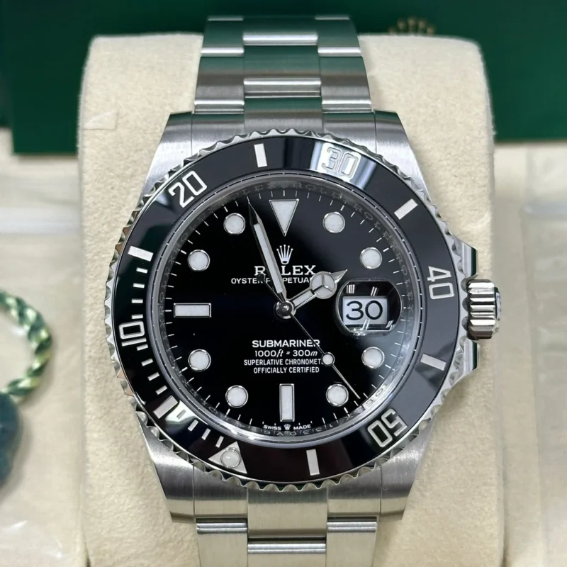 Alternative view of Submariner Date 41mm Black Dial Black Bezel 126610LN