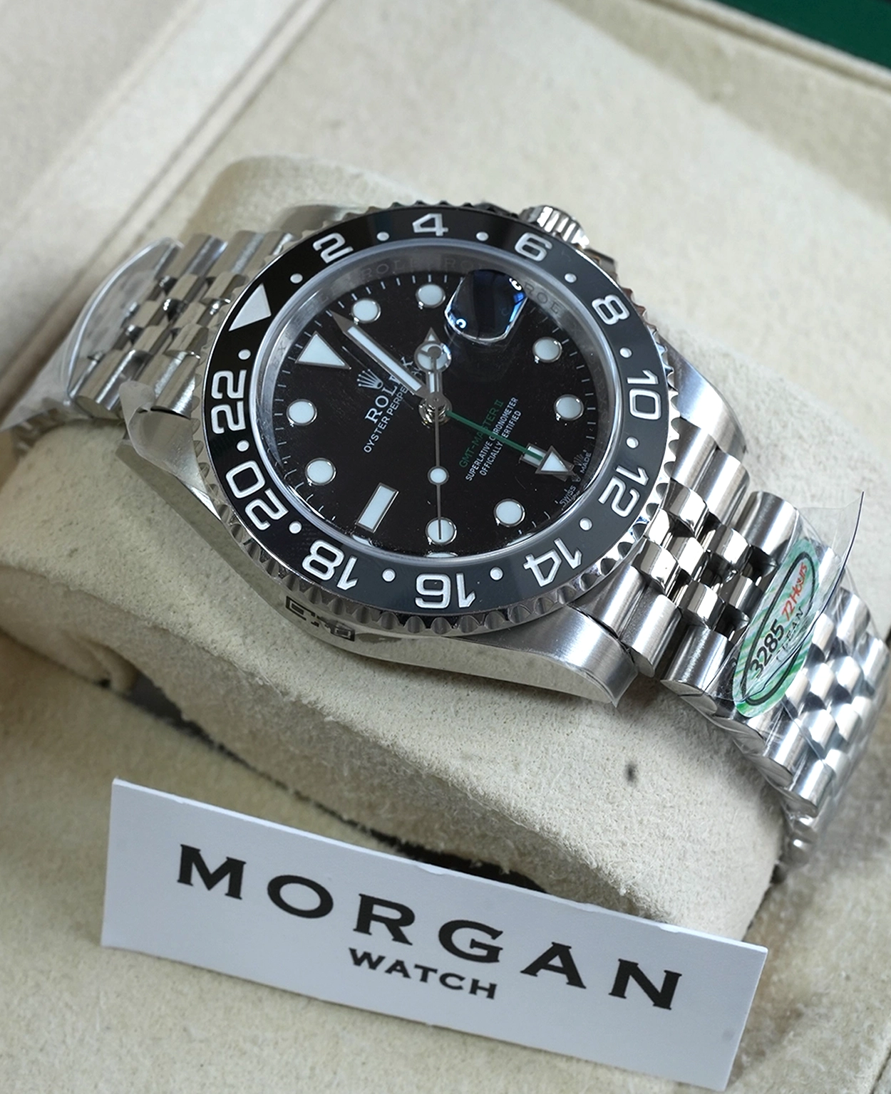 GMT-Master II Bruce Wayne 40mm Black Dial Black Bezel Jubilee Bracelet 126710GRNR - Image 6