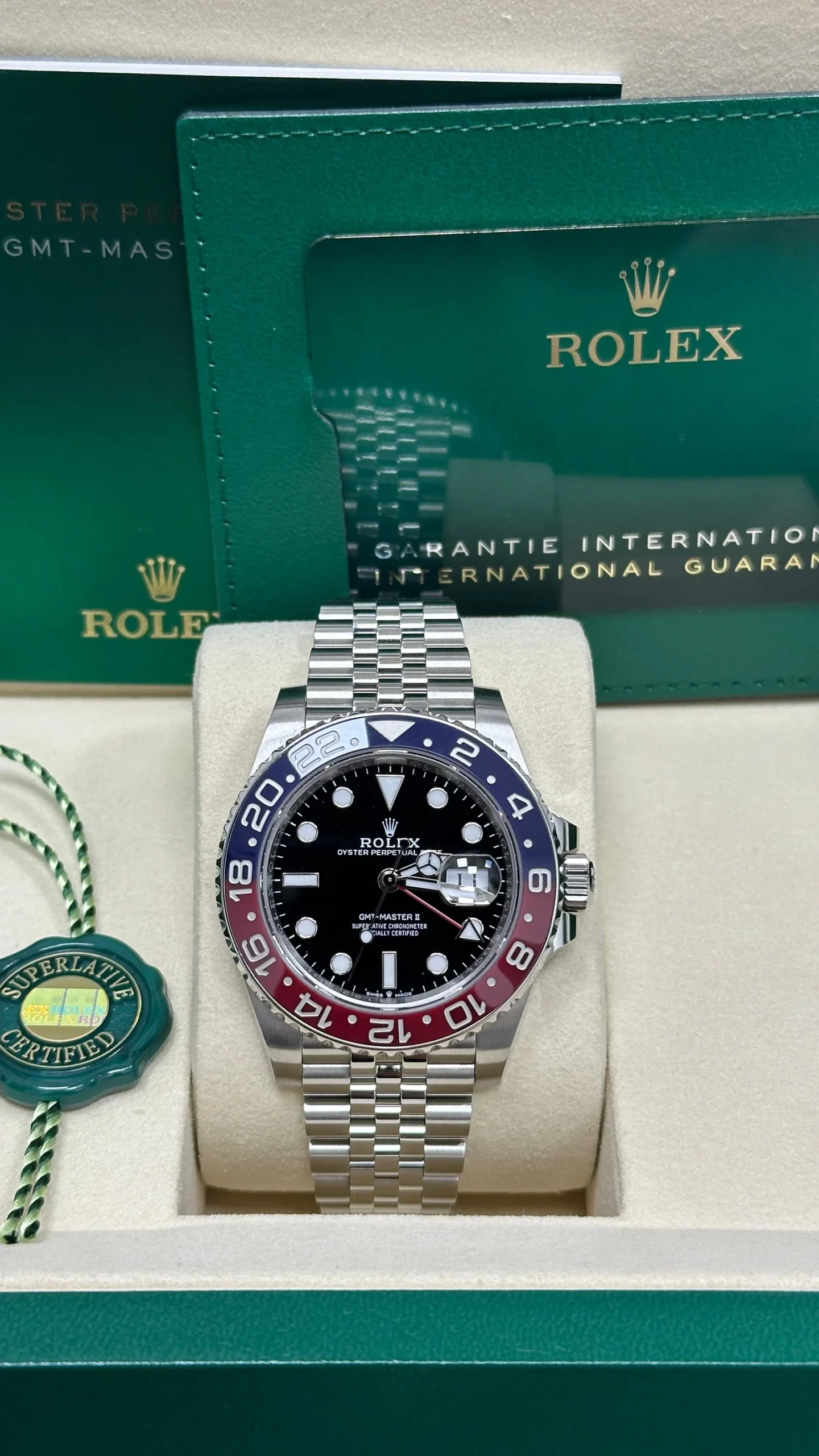 GMT-Master II Pepsi 40mm Black Dial Blue and Red Bezel Jubilee Bracelet 126710BLRO - Image 4