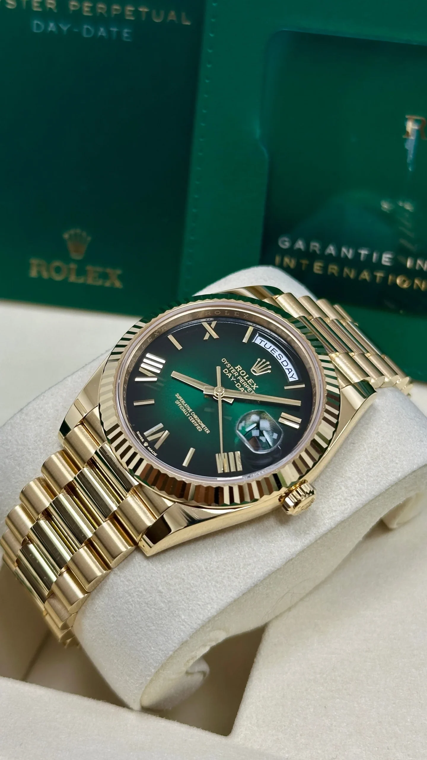 Yellow Gold President Day Date 40mm Green Roman Ombre Dial - 228238 - Image 5