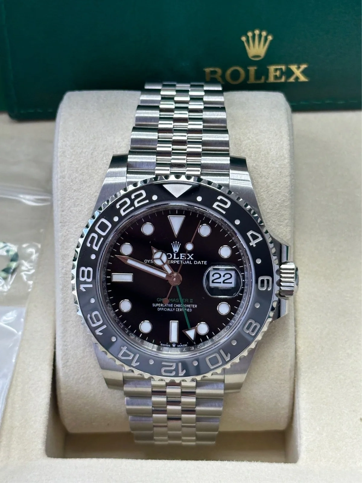 GMT-Master II Bruce Wayne 40mm Black Dial Black Bezel Jubilee Bracelet 126710GRNR - Image 2