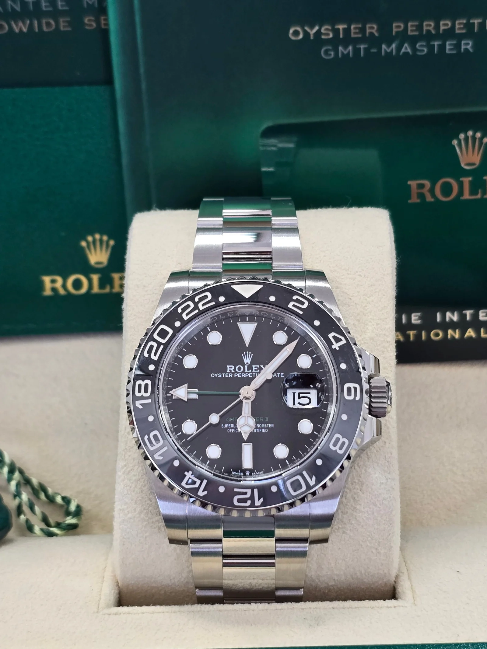 GMT-Master II Bruce Wayne 40mm Black Dial Black Bezel Oyster Bracelet 126710GRNR - Image 2