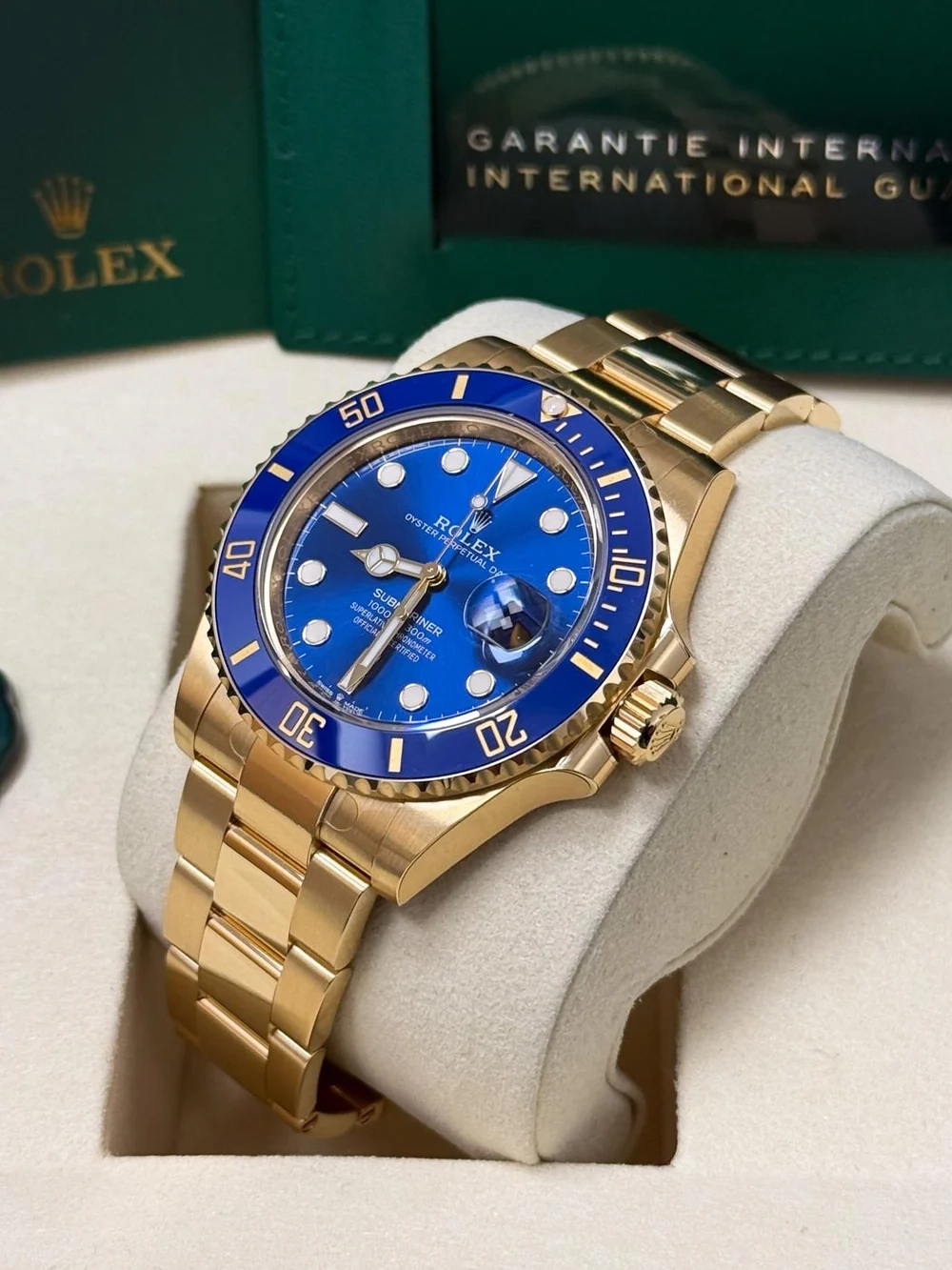 Submariner Full Gold Bluesy 41mm Yellow Gold Blue Dial Blue Bezel 126618LB - Image 5