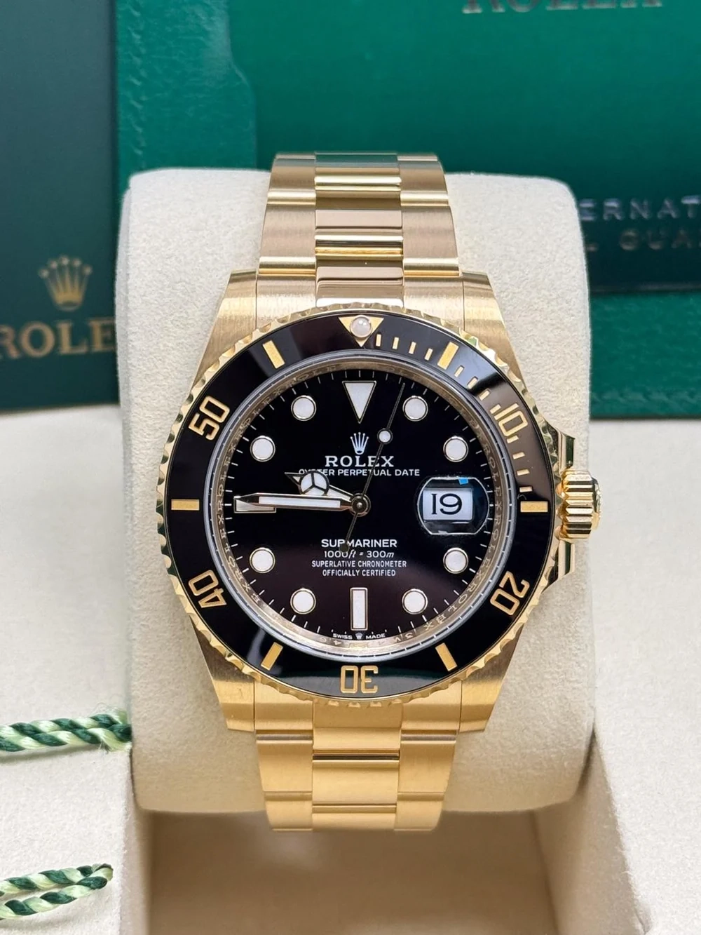 Submariner 41mm Yellow Gold Black Dial Black Bezel 126618LN - Image 2
