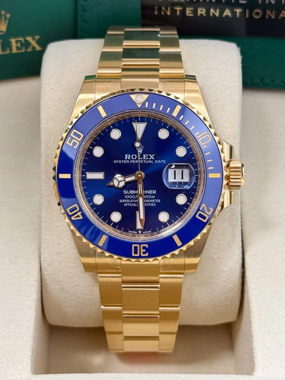 Submariner Full Gold Bluesy 41mm Yellow Gold Blue Dial Blue Bezel 126618LB - Image 2