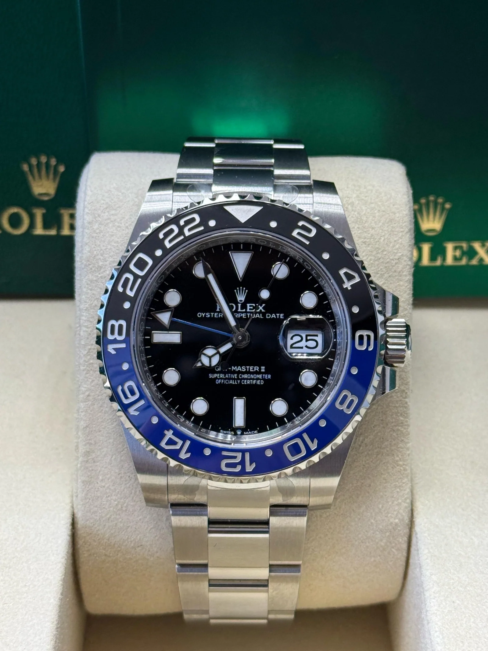 GMT-Master II Batman 40mm Black Dial Blue and Black Bezel Oyster Bracelet 126710BLNR - Image 2