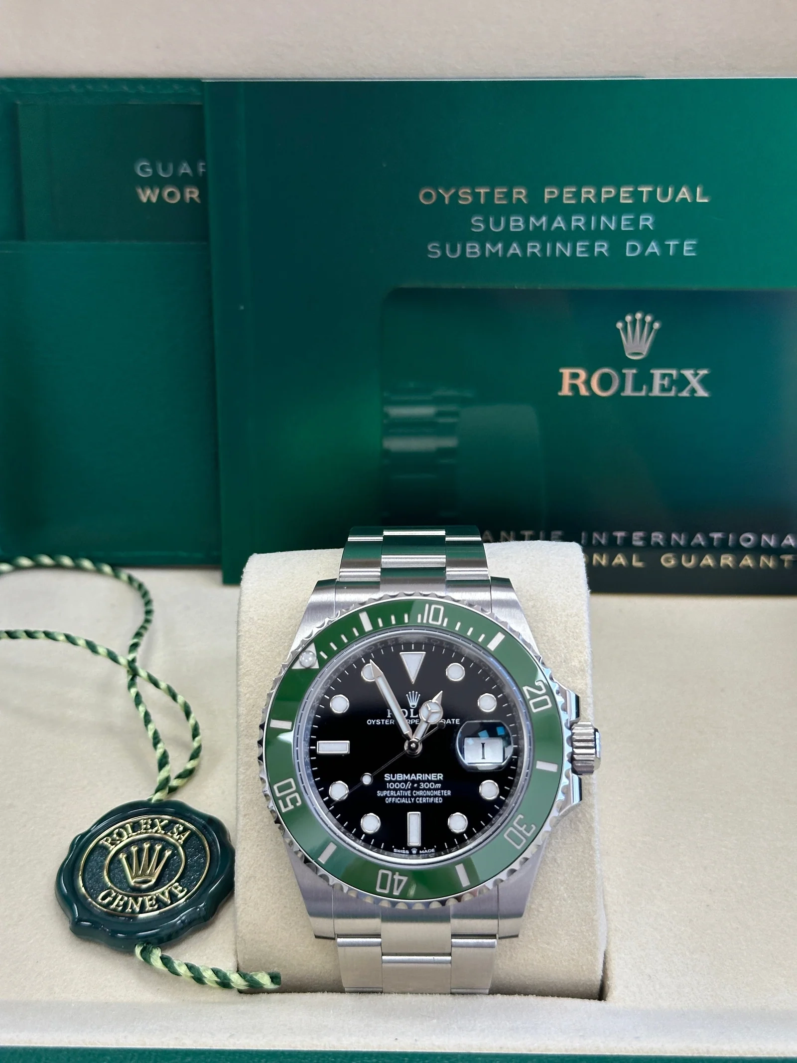 Submariner Starbucks Kermit 41mm Black Dial Green Bezel 126610LV - Image 3